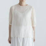 予約 G1081 GATHER SLEEVE MODERNIST BLOUSE milk 7月初〜7月中