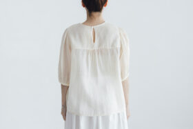 予約 G1081 GATHER SLEEVE MODERNIST BLOUSE milk 7月初〜7月中 3