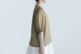 予約 G1081 GATHER SLEEVE MODERNIST BLOUSE khaki 7月初〜7月中 2