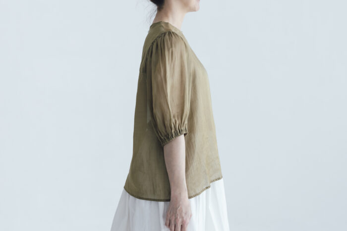 予約 G1081 GATHER SLEEVE MODERNIST BLOUSE khaki 7月初〜7月中 2