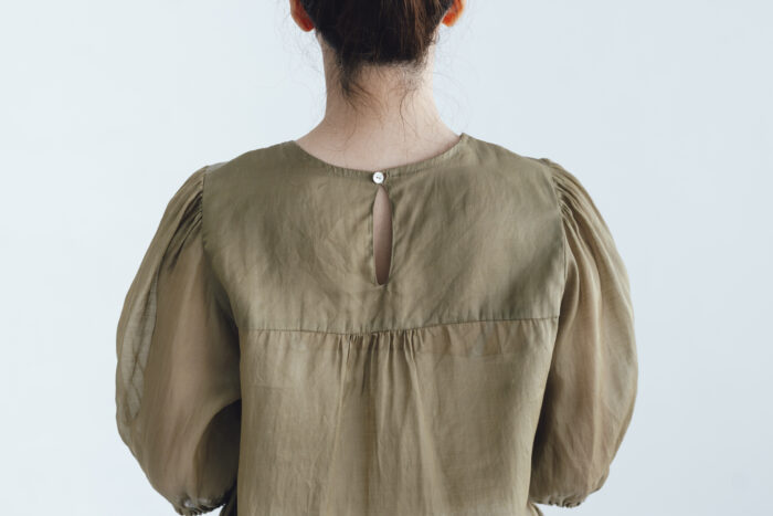 予約 G1081 GATHER SLEEVE MODERNIST BLOUSE khaki 7月初〜7月中 5