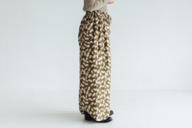 BN 2563 Embroidery Tuck Pants olive 2