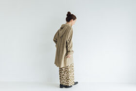 BN 2563 Embroidery Tuck Pants olive 6