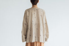 BN2589 Embroidery Wide Pullover beige 3