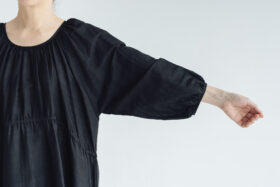 BN2005 Back Button Dress black 4