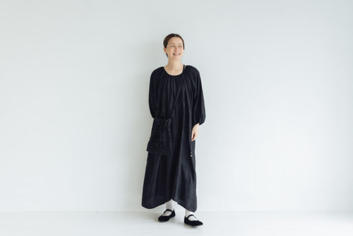 BN2005 Back Button Dress black 6