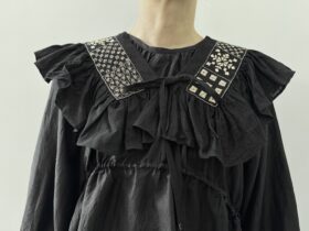 BN2588 Embroidery Ruffle Collor black 1