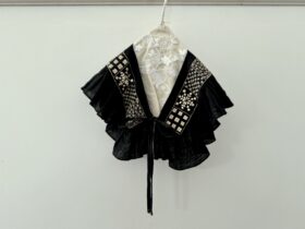 BN2588 Embroidery Ruffle Collor black 4
