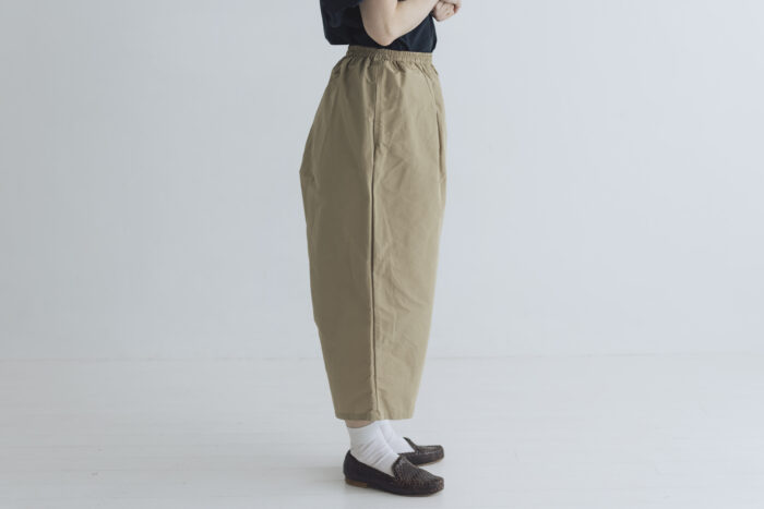 TAFFETA GUM PANTS beige 2