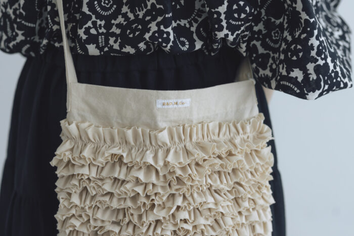 H.C.C FRILL SHOULDER BAG natural 3