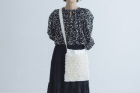 H.C.C FRILL SHOULDER BAG white 2