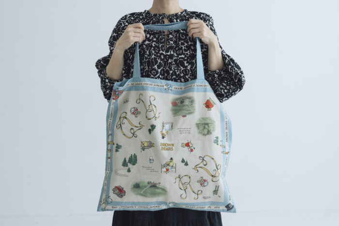 BROWN BEARS PANEL TOTE BAG 1