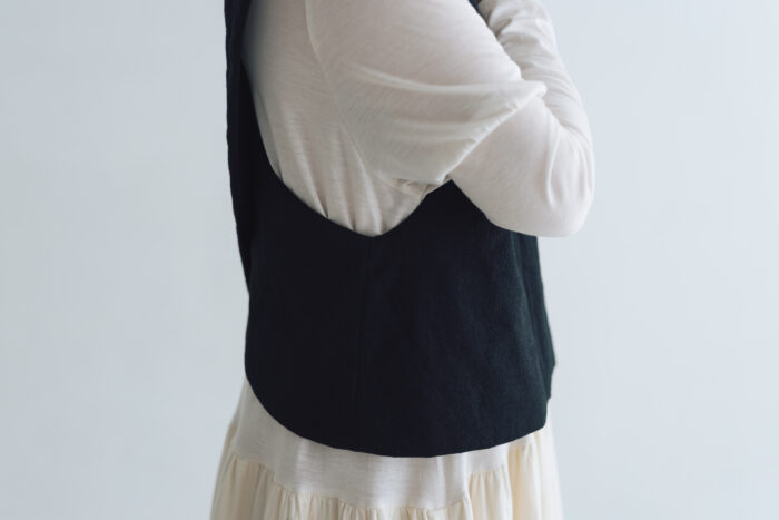 予約 G1125 BACK CROSS FILLING VEST  black 10月中〜10月末 4