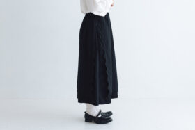 予約 R305 JOU JOU APRON SKIRT black  9月中〜9月末 2
