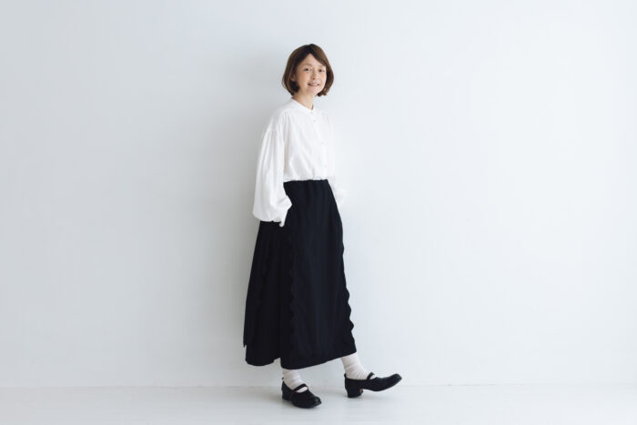予約 R305 JOU JOU APRON SKIRT black  9月中〜9月末 6