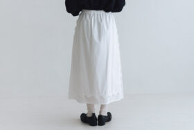予約 R305 JOU JOU APRON SKIRT white  9月中〜9月末 3
