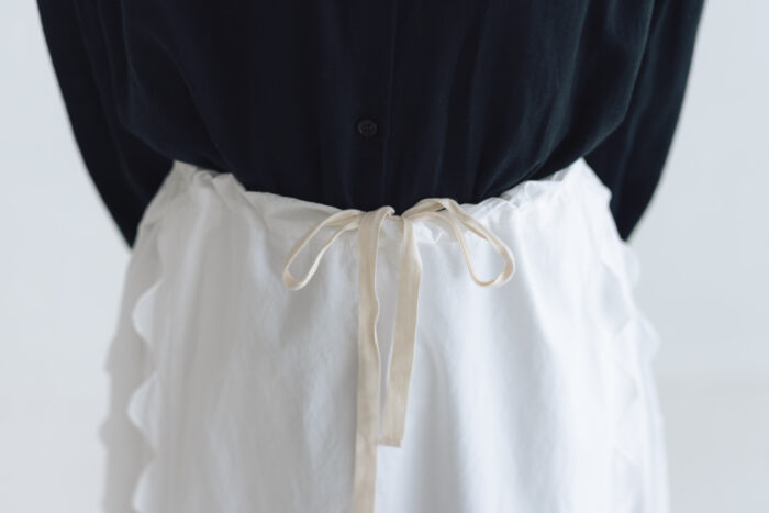 予約 R305 JOU JOU APRON SKIRT white  9月中〜9月末 4