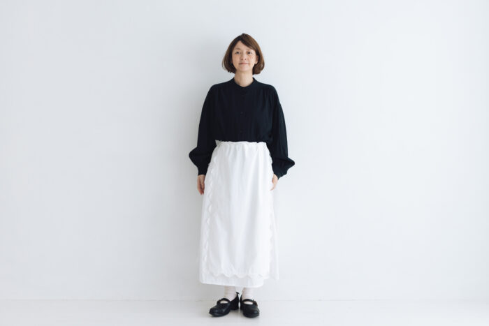 予約 R305 JOU JOU APRON SKIRT white  9月中〜9月末 5