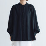 予約 R321 CAMILLE BAND COLLER SHIRT black  10月末〜11月初