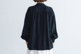 予約 R321 CAMILLE BAND COLLER SHIRT black  10月末〜11月初 3