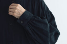 予約 R321 CAMILLE BAND COLLER SHIRT black  10月末〜11月初 4