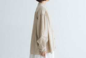 予約 R321 CAMILLE BAND COLLER SHIRT natural  10月末〜11月初 2