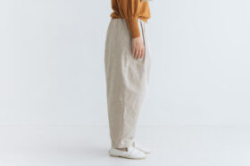 予約 R325 CORDUROY TAPERED PANTS pearl gray 10月末〜11月初 2