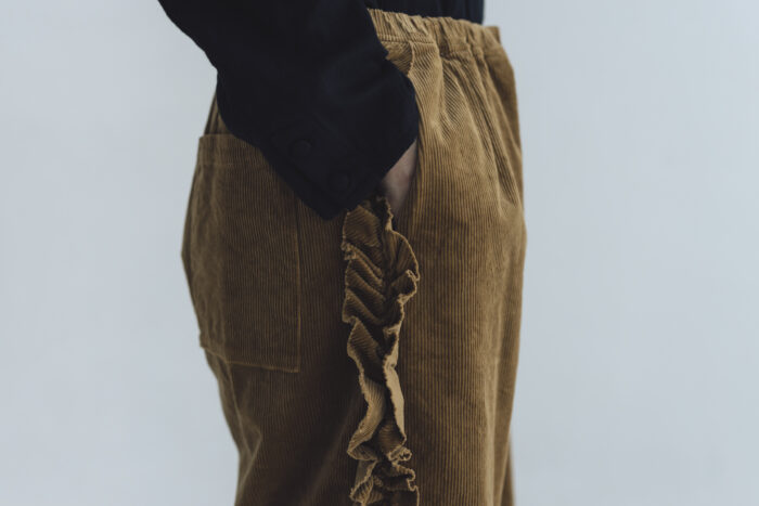 予約 G1128 CORDUROY VIVIENNE PANTS beige  10月中〜10月末 4