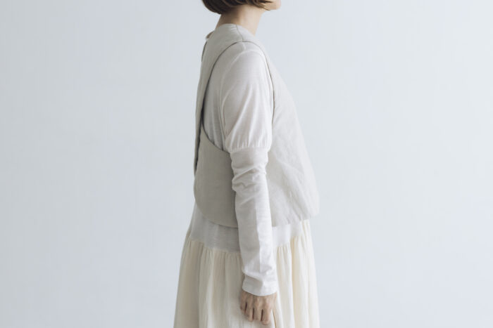 予約 G1125 BACK CROSS FILLING VEST  kinari  10月中〜10月末 2