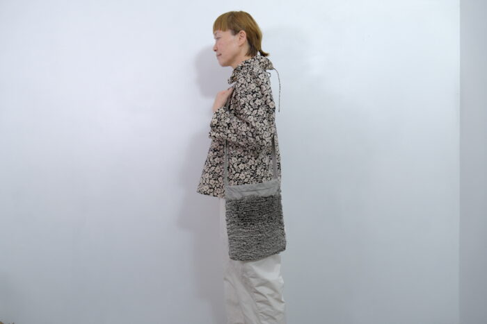 No.7993 H.C.C FRILL SHOULDER BAG gray 2-4月 2