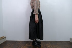No.7991 GARMENT DYE TUCK GATHER SKIRT 2-4月 2