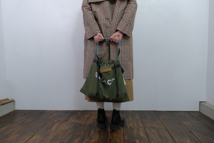 No.7913  WEATHER PROOF SHOPPING BAG (S)  khaki 2-4月 2