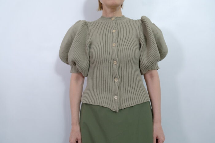 No.7994  LILIAN YARN PUFF SLEEVE CARDIGAN beige  2-4月 1