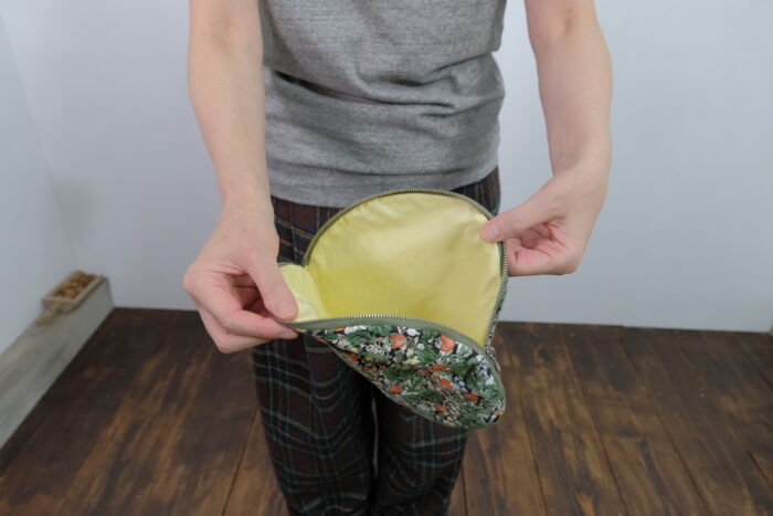 No.7895  W.B.F RIPSTOP CIRCLE POUCH (L)  2-4月 3