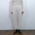 No.7935  MATELASSE SARROUEL TAPERED GUM PANTS 2-4月