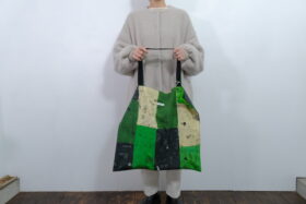 No.7965 MOSAIC GRAFFITI TOTE BAG green 2-4月 1