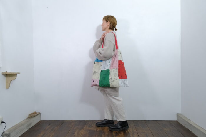 No.7965 MOSAIC GRAFFITI TOTE BAG Multi 2-4月 3