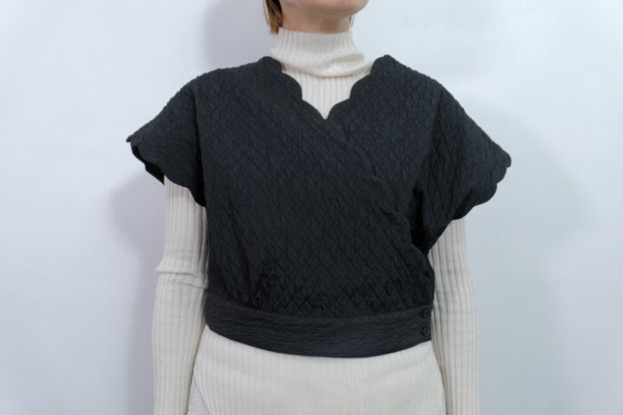 No.7932  MATELASSE SCALLOPED BLOUSE  2-4月 1