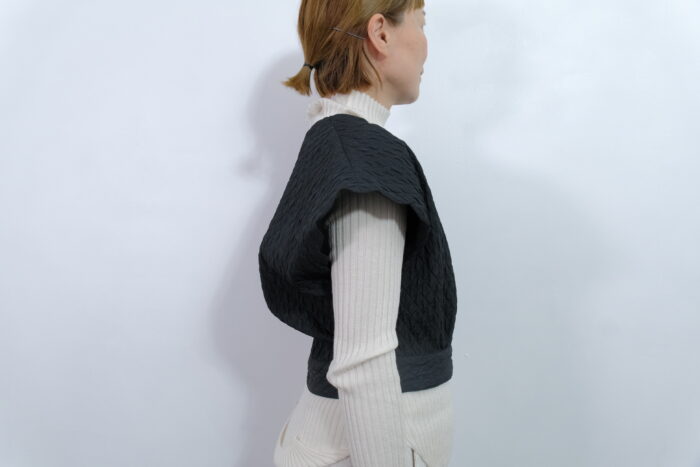 No.7932  MATELASSE SCALLOPED BLOUSE  2-4月 2