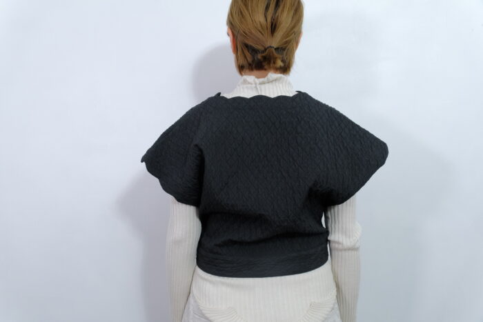 No.7932  MATELASSE SCALLOPED BLOUSE  2-4月 3