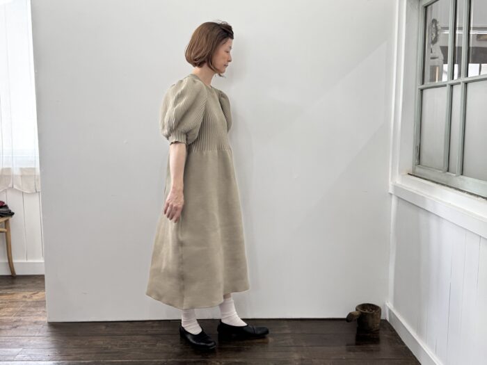 No.7995  LILIAN YARN PUFF SLEEVE DRESS beige  2-4月 6