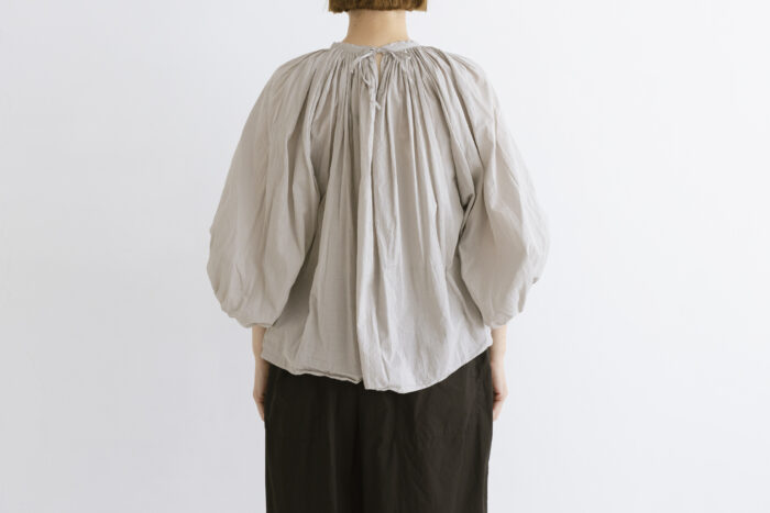 GARMENT DYE LAWN GATHER SMOCK gray 3
