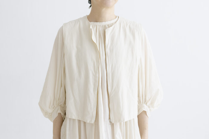 GARMENT DYE LAWN SHIRRING VEST 3