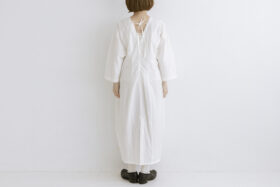 風景：刺繍襟ダーツドレス off white 3