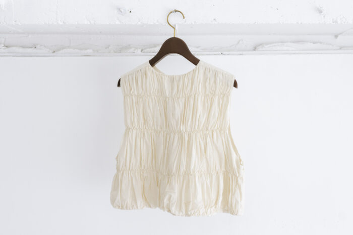 GARMENT DYE LAWN SHIRRING VEST 2