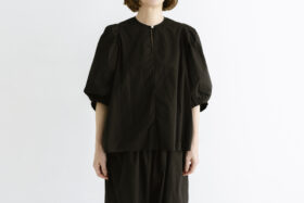 G.D.T BIG BALLOON SLEEVE BLOUSE black 1