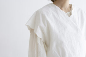 SCALLOPED CACHECOEUR BLOUSE 4