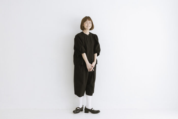 G.D.T BIG BALLOON SLEEVE BLOUSE black 5