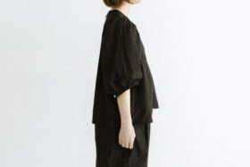 G.D.T BIG BALLOON SLEEVE BLOUSE black 2
