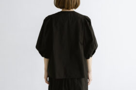 G.D.T BIG BALLOON SLEEVE BLOUSE black 3